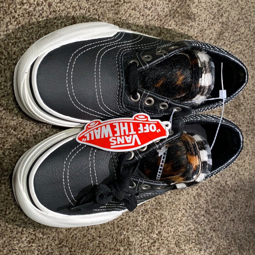 Vans LUX Black/Marshmallow